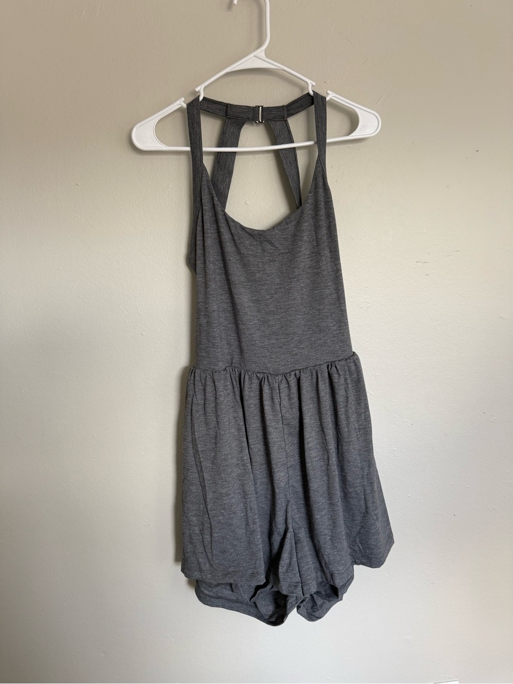 HALARA Gray Sleeveless Romper Jumpsuit with Back Strap Detail